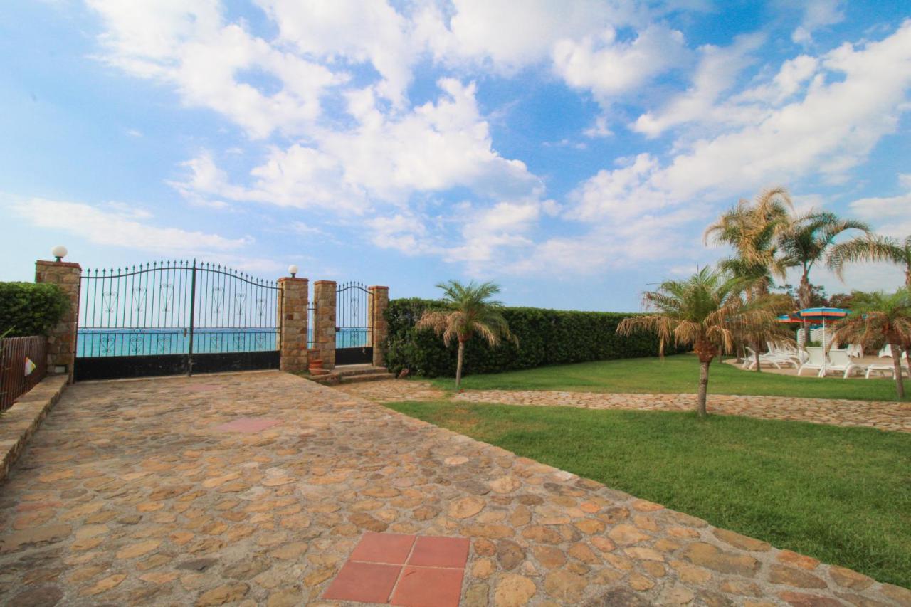 Il Geranio - Resort & Suites Acquedolci Bagian luar foto
